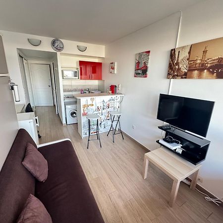 Paris La Defense Studio Пюто Екстериор снимка