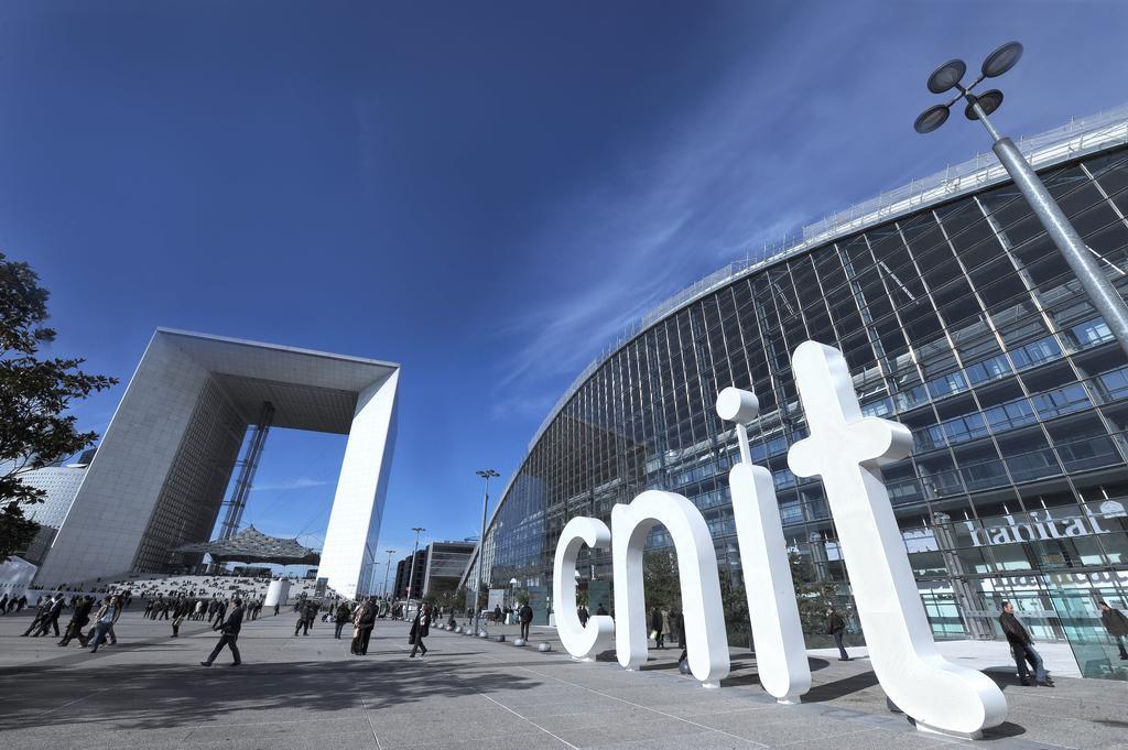 Paris La Defense Studio Пюто Екстериор снимка